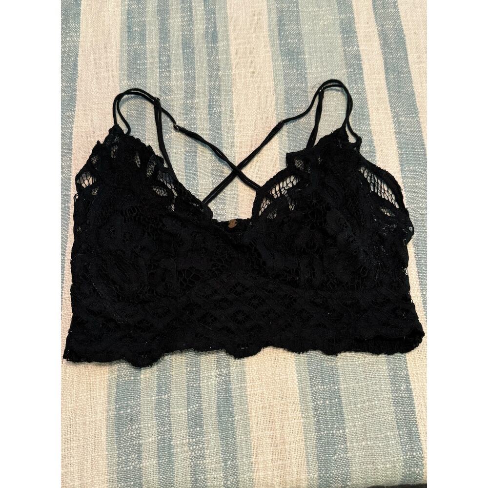 Black free people bralette size xs/small PTP: 12”-14.24”